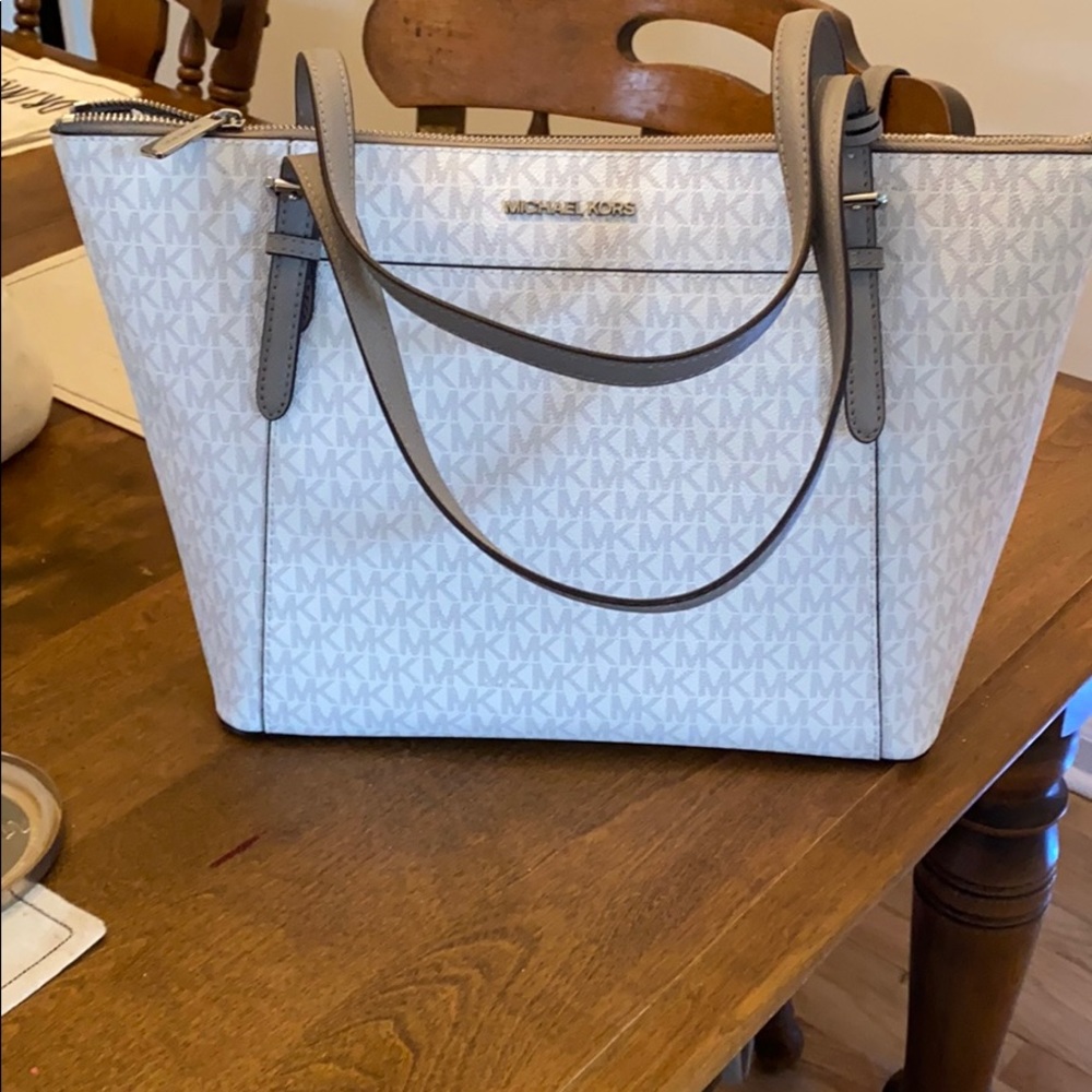 Michael Kors Tote